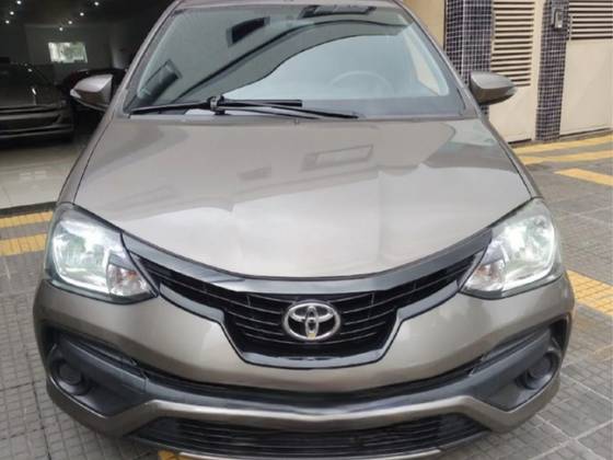 TOYOTA ETIOS 1.5 X PLUS SEDAN 16V FLEX 4P AUTOMÁTICO